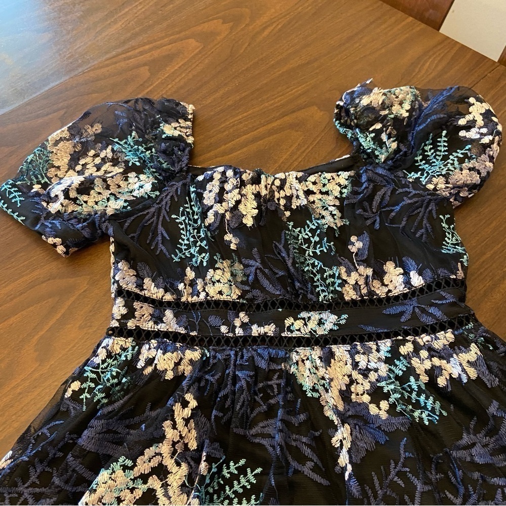 Lulus Radiant Love Black Floral Embroidered Short Sleeve Skater Dress Size S - Picture 8 of 10